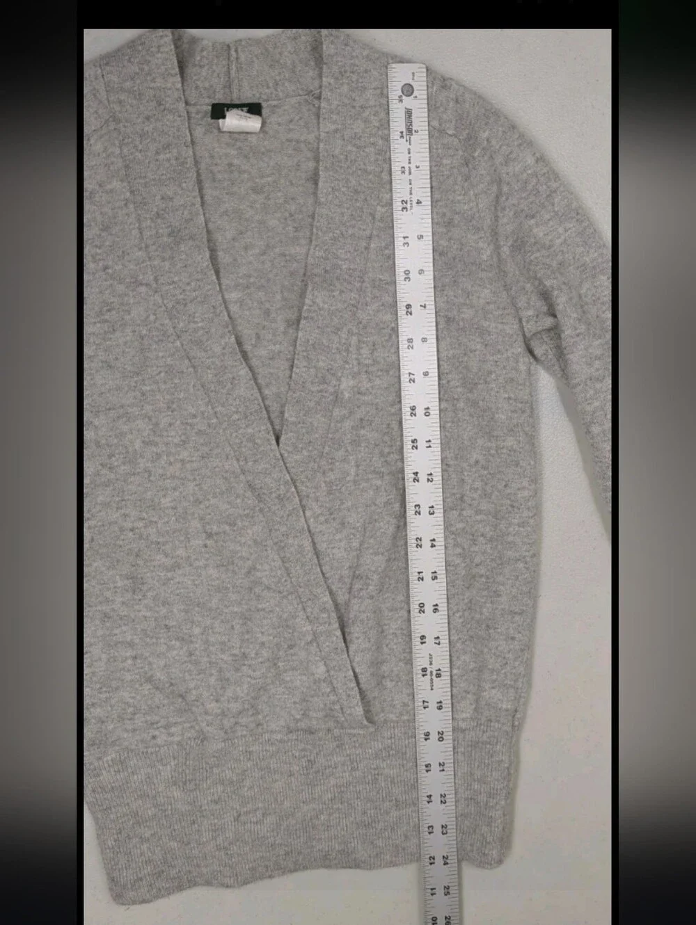J. Crew V Neck Pullover Sweater S Wool Cashmere Minimalist Quiet Luxury 2500